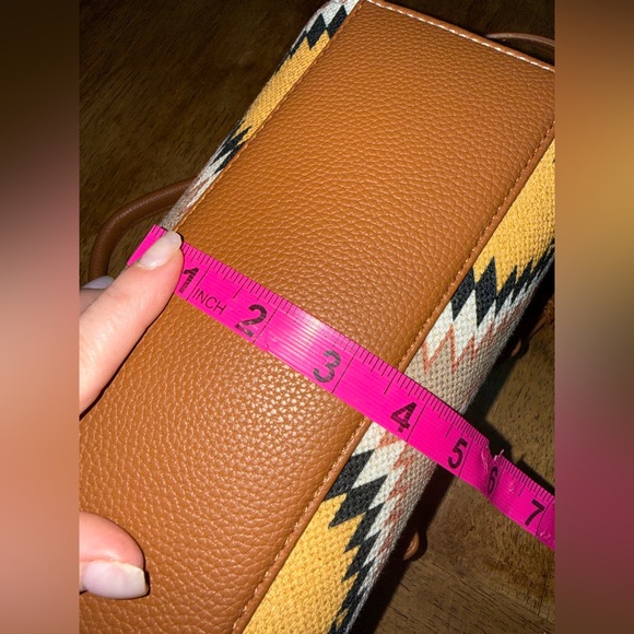 NEW WRANGLER SOUTHERN AZTEC CANVAS BARREL SATCHEL REMOVABLE CROSSBODY STRAP - Picture 16 of 16